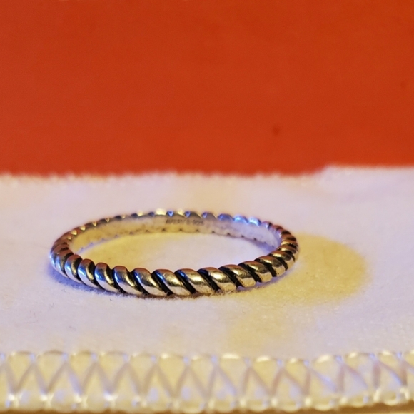 James Avery Retired Small Twisted Wire Ring, size 9 - Picture 2 of 6